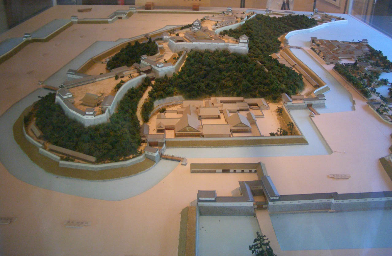 日本語: 彦根城の復元模型