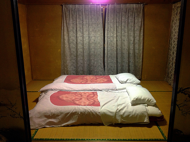 Yamori house, bedroom, Onishi, Japan (photo: Magda Wojtyra/flickr)