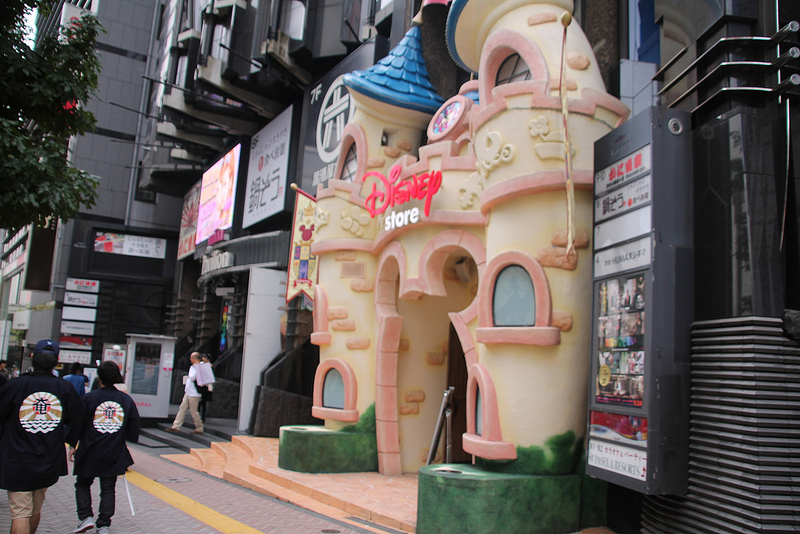 The Disney Store in Shibuya (Dogenzaka 2 Chome,  Tokyo (photo: Rachel Clarke/flickr)