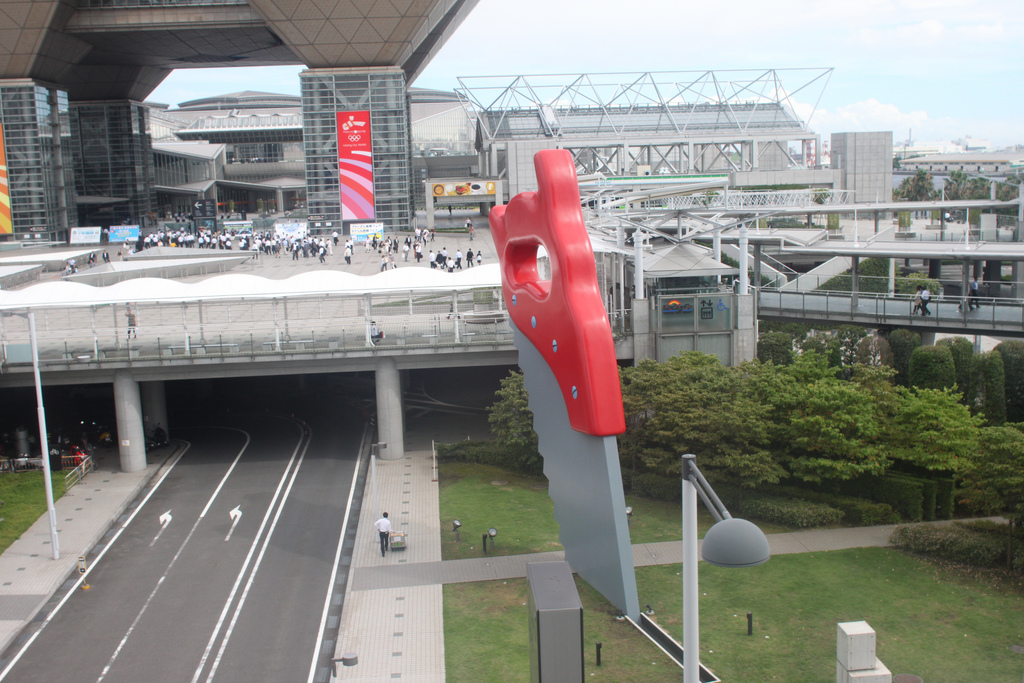 Giant saw sculpture @ Tokyo Big Sight