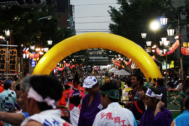 Awa Odori street (photo:flickr.com/photos/fukagawa)