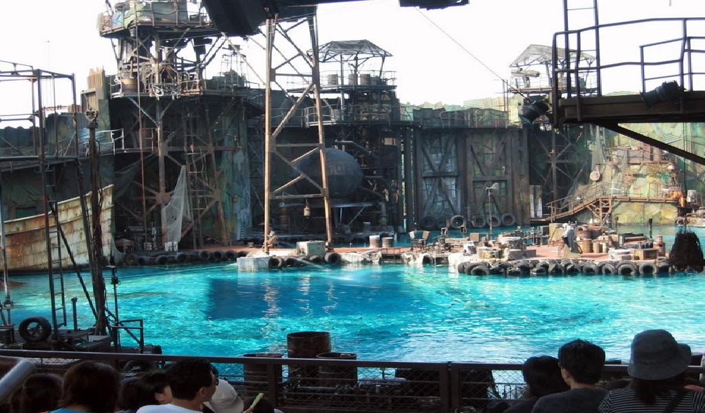 Universal Studios Japan/ Waterworld set