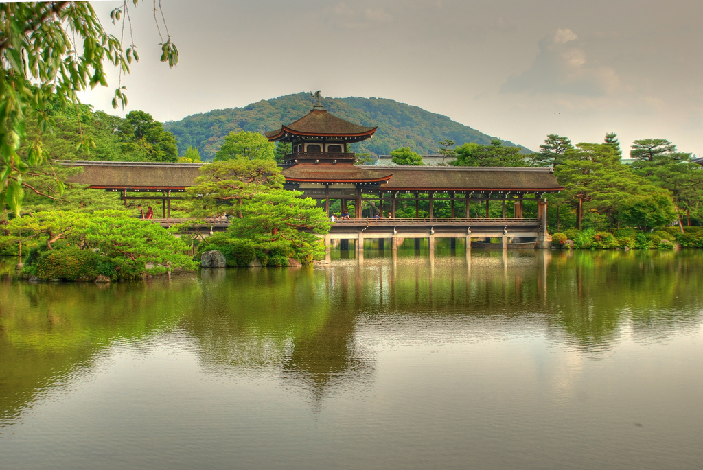 Heian Jingu Bridge