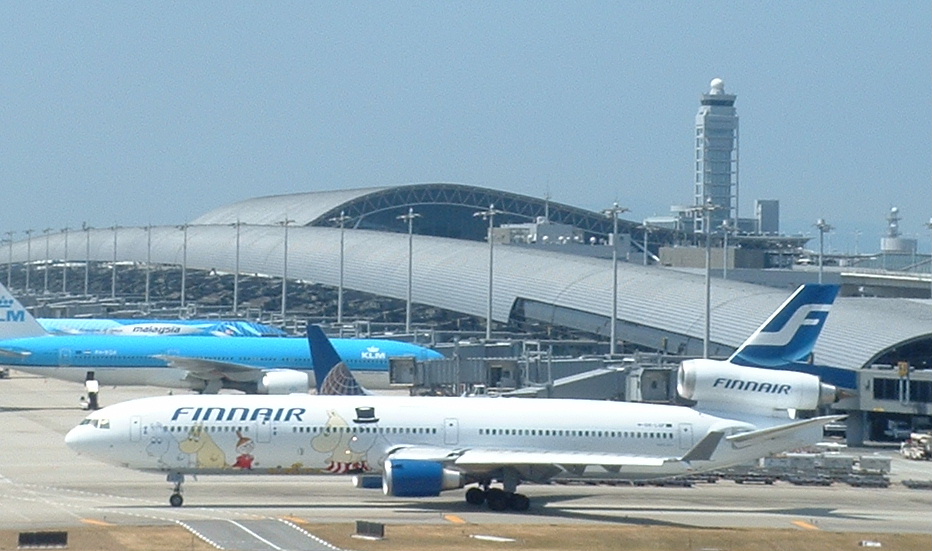 Finnair MD-11 with Moomin colours at Kansai In...