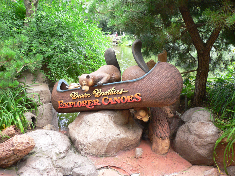 Beaver Brothers Explorer Canoes (Tokyo Disneyl...