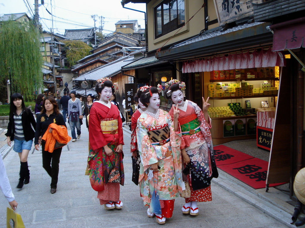 Maiko-san (真子さん) at Nene street (ねねの道)