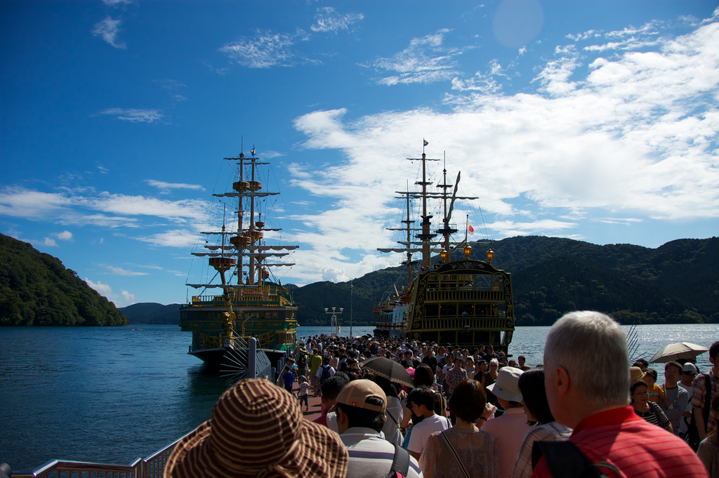 Hakone Lake Ashi pirate boats!