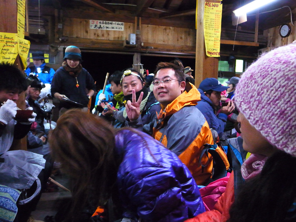 胸突江戸屋, 富士山登山(吉田ルート) Climb Mt.Fuji(Yoshida Trail)