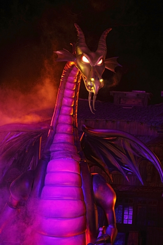 DisneySea Fantasmic! Show– Fire Breathing Dragon