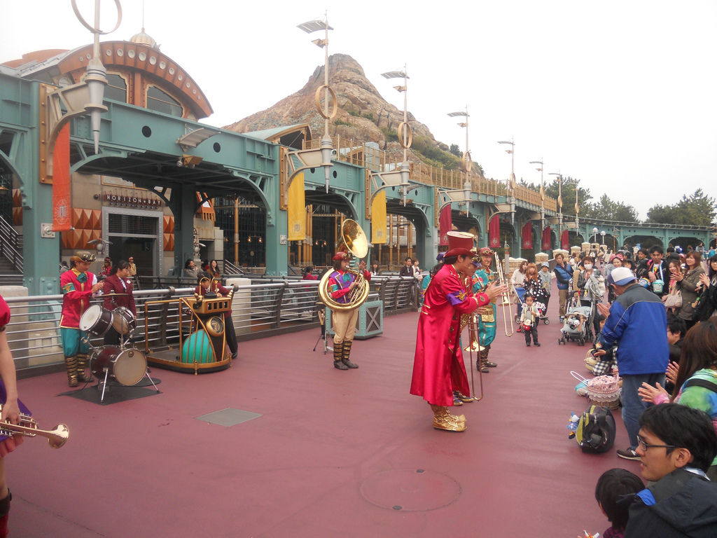 Band in Port Discovery @ DisneySea