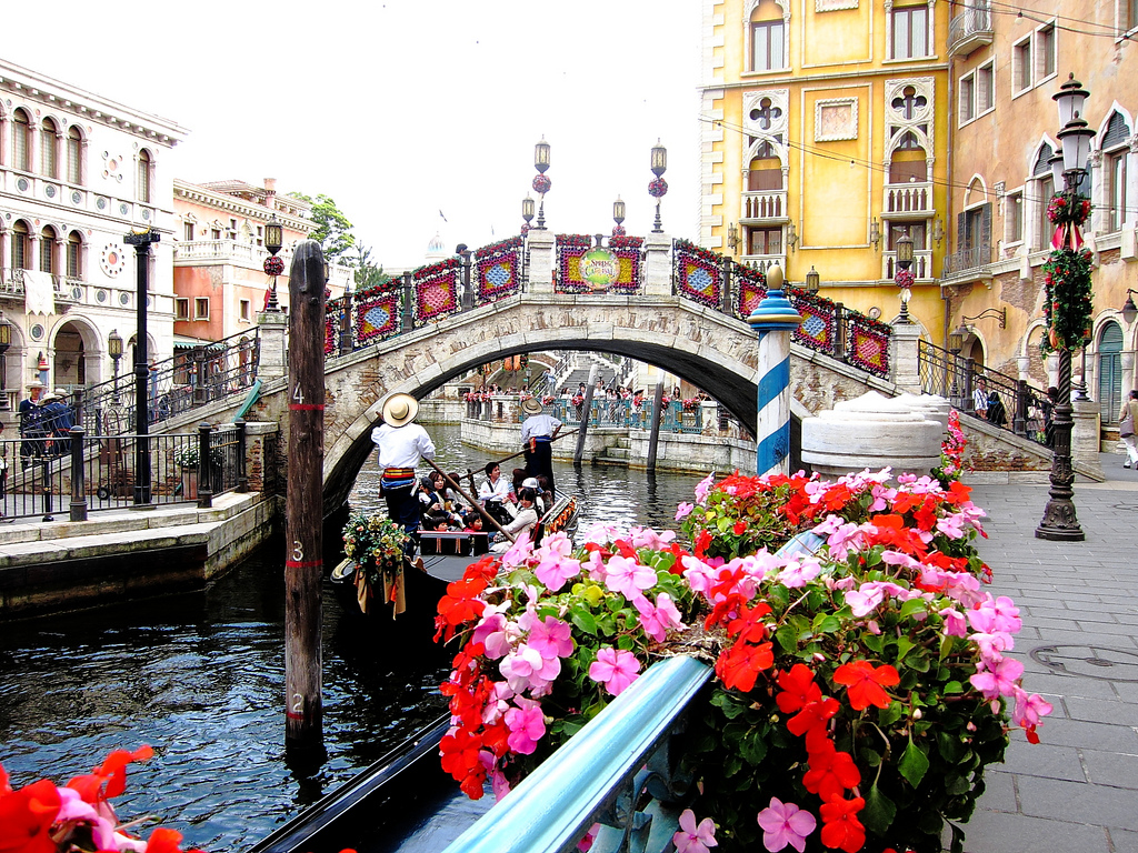 DisneySea Gondola