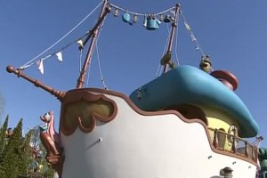 Donald's Boat Miss Daisy @ Tokyo Disneyland Resort