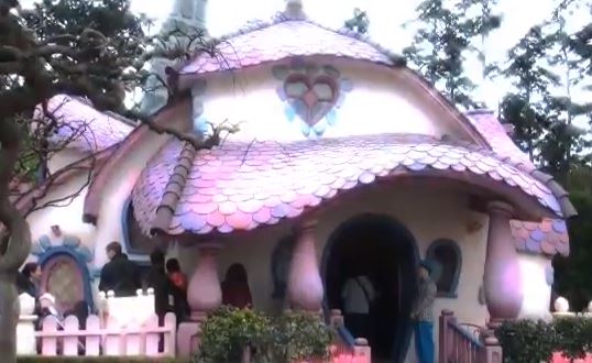 minnie's house @ tokyo disneyland resort