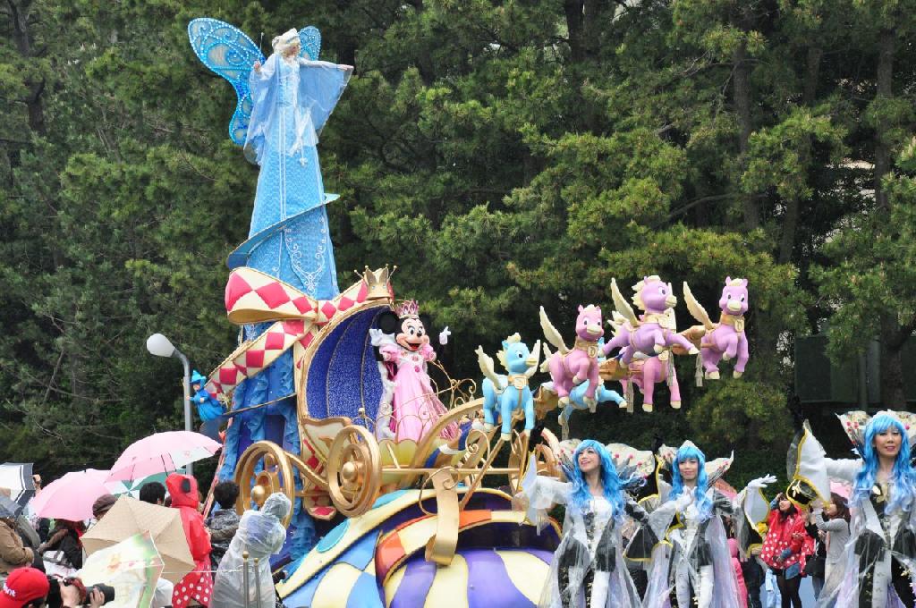 Disneyland Japan parade