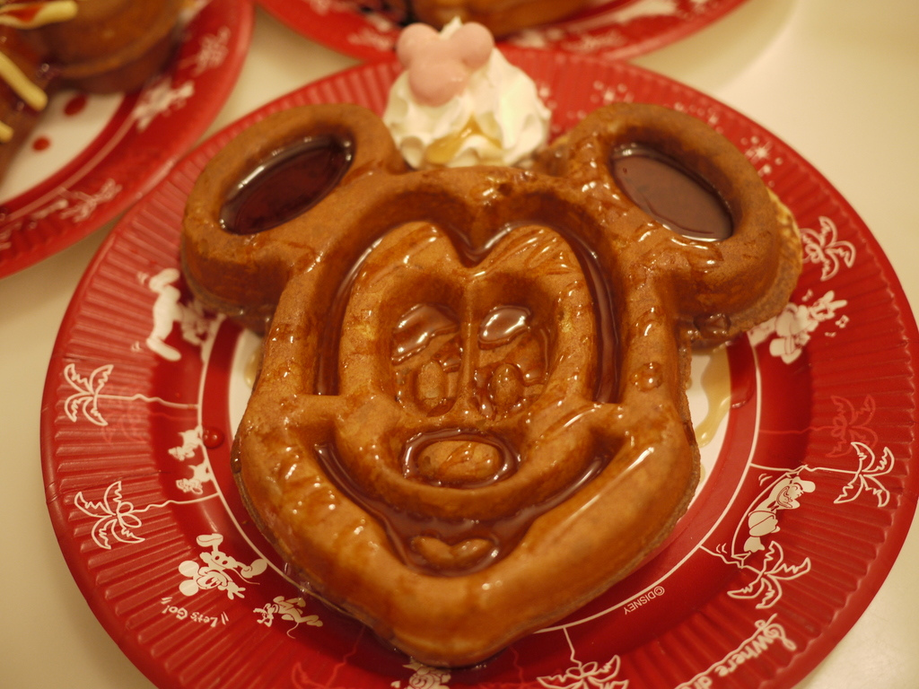 Tokyo Disneyland - Mickey Waffle