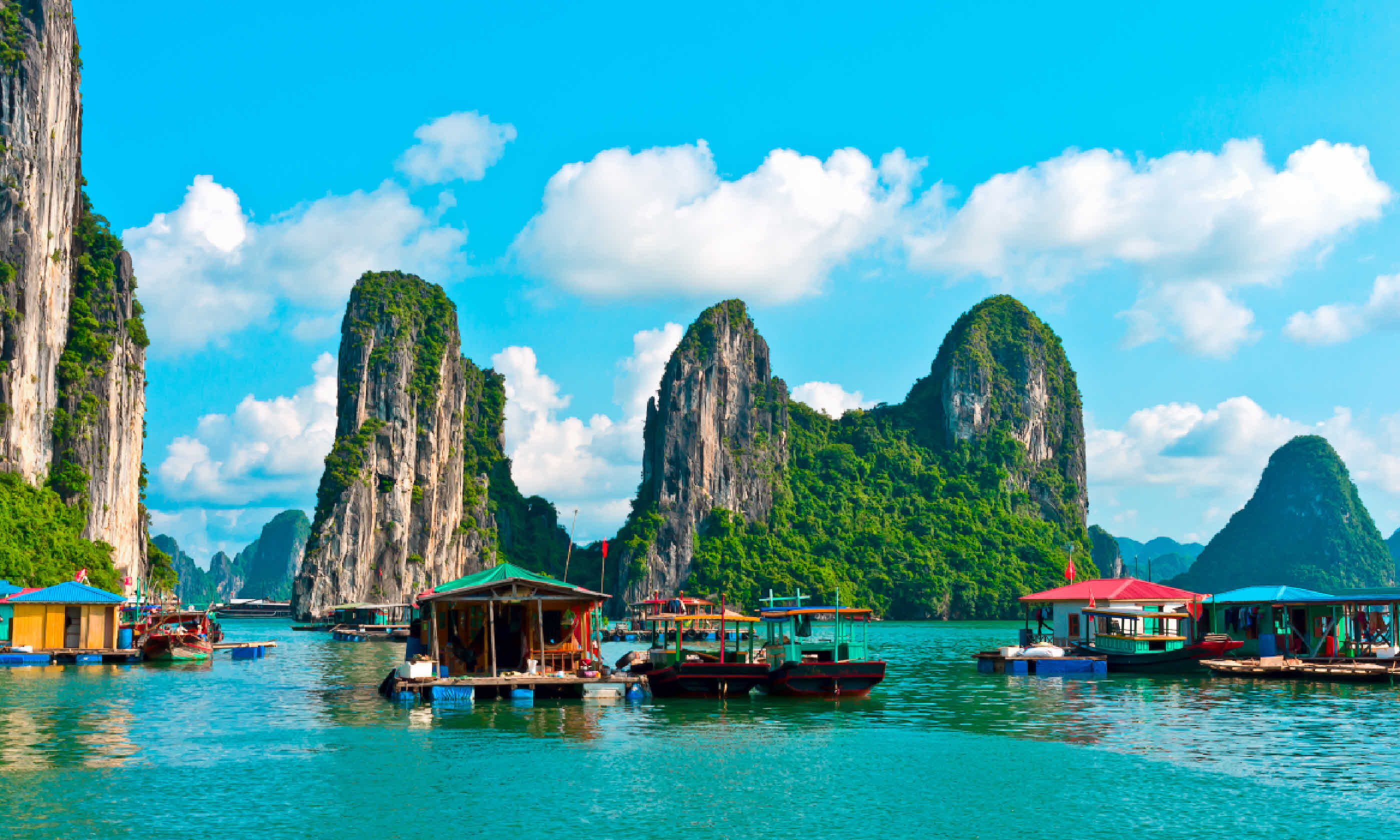 Floating village and rock islands in Halong Bay, Vietnam (Shutterstock)