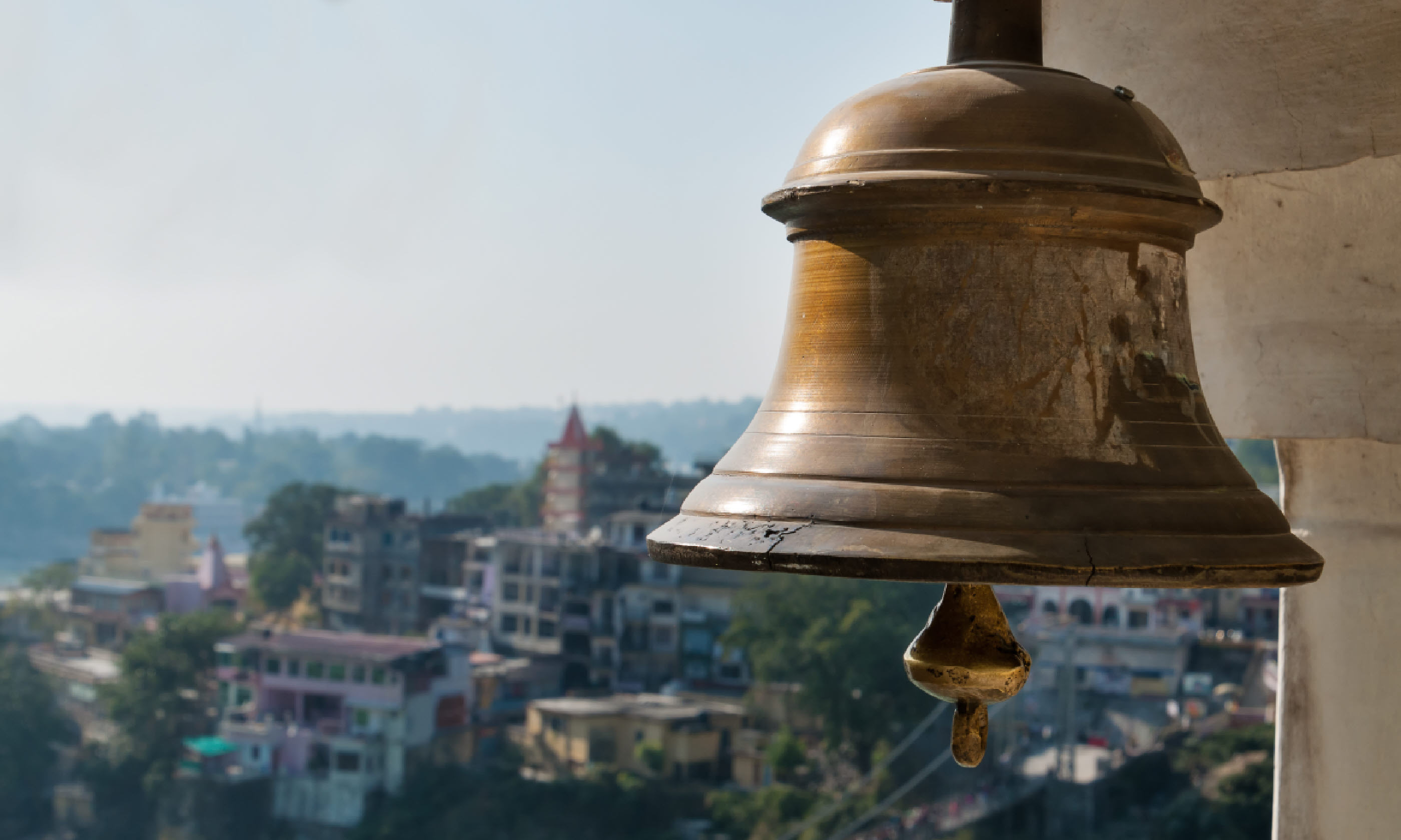 Bell in Tera Manzil Temple, Rishikesh (Shutterstock)