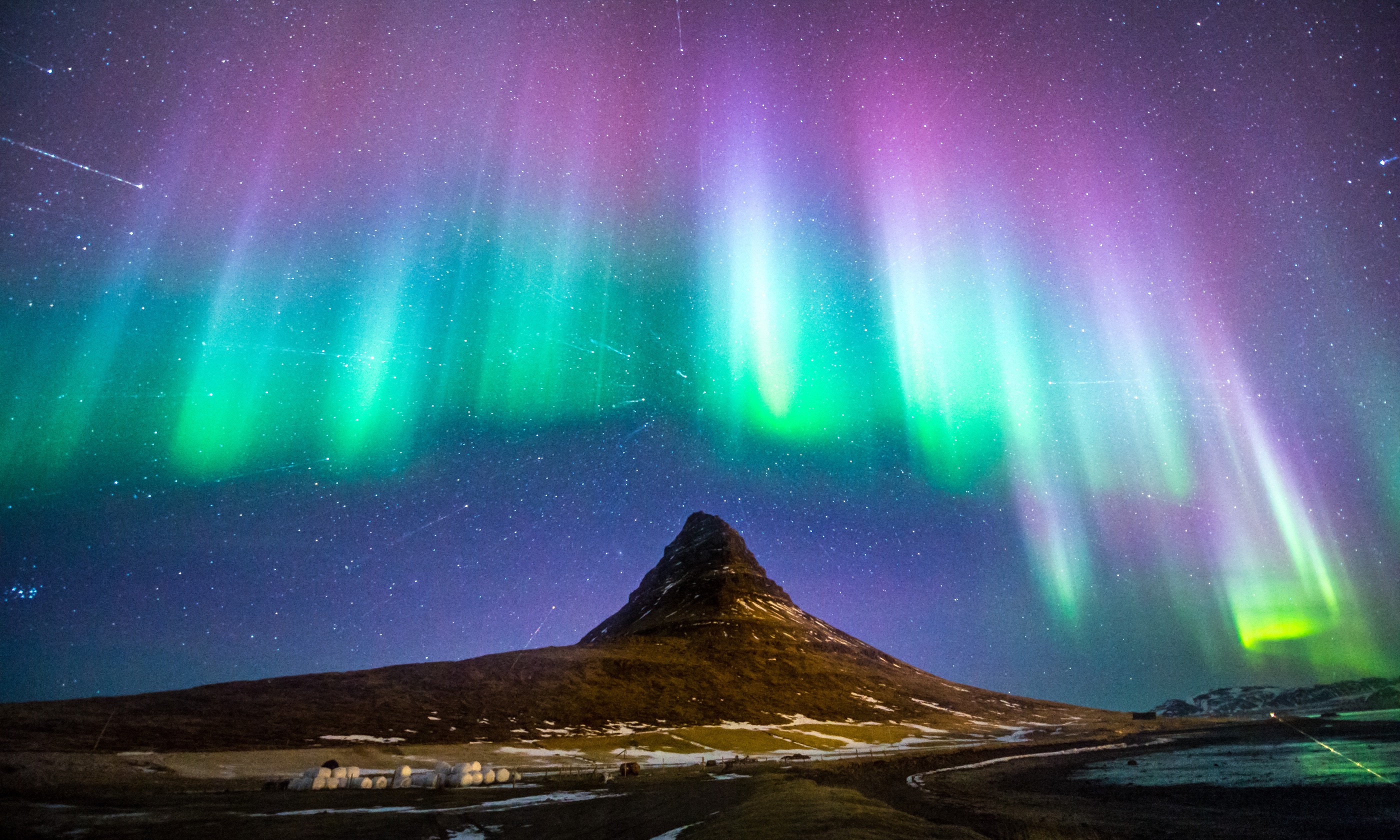 Kirkjufell with the Northern Lights (Shutterstock.com)