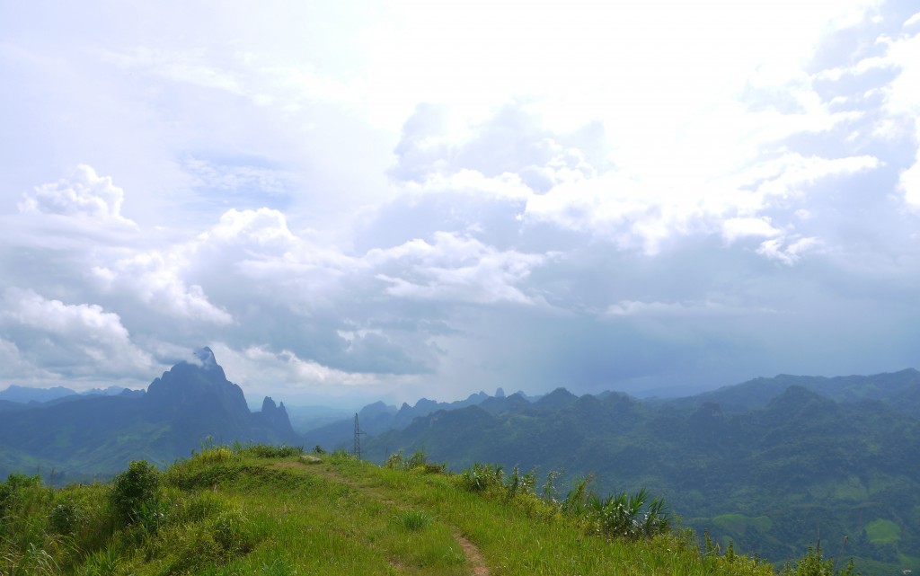 Laos Motorcycling Tour Long Cheng