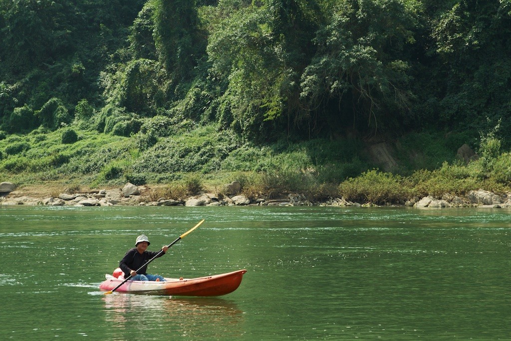 Luang-Prabang-Nam-Ou-River-Kayaker-Photo-By-Kyle-Wagner