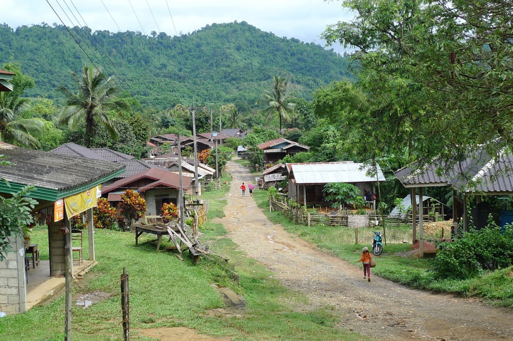 laos-bicycle-tour-luang-prabang-vang-vieng-tiger-trail-690