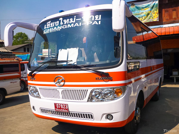 Thailand_seatbelts-buses