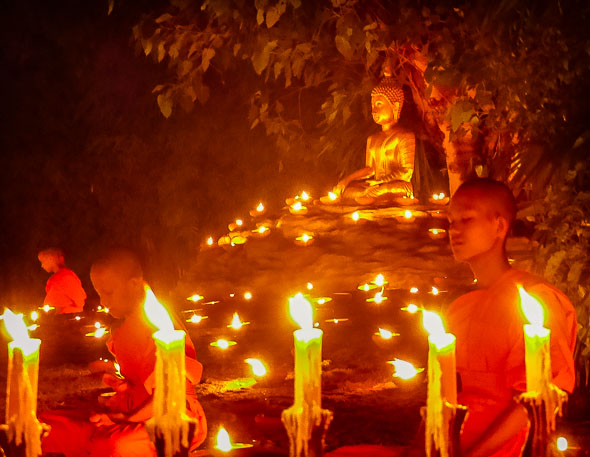 Ashana_Bucha_Day_Thailand_monks