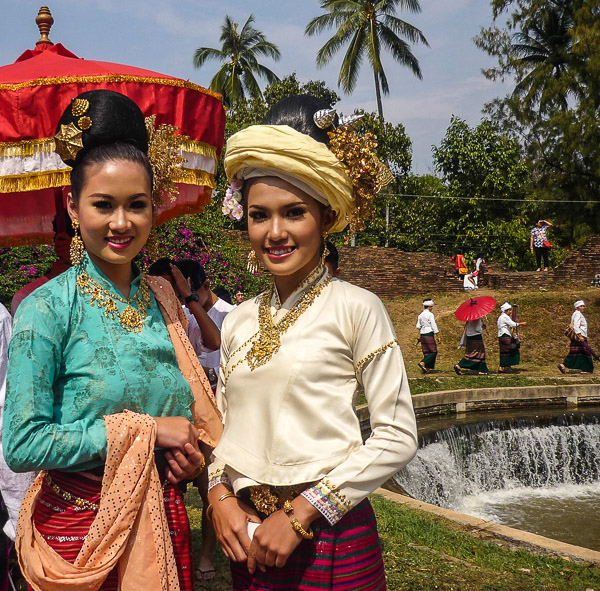 Elegant smiles at the Chiang Mai Flower Festival