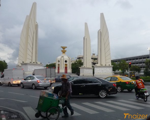 DemocracyMonumentThailand