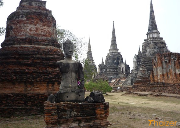 Buddha image at Wat Phra Si Sanphet 