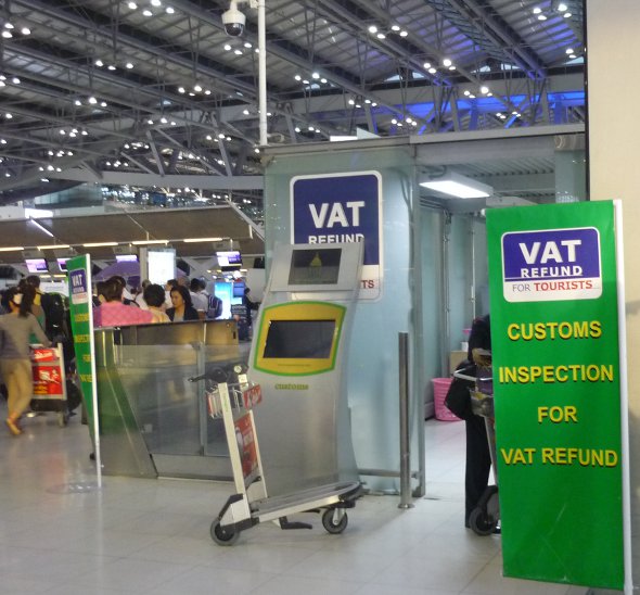 VAT tax refund office near check-in at Bangkok airport