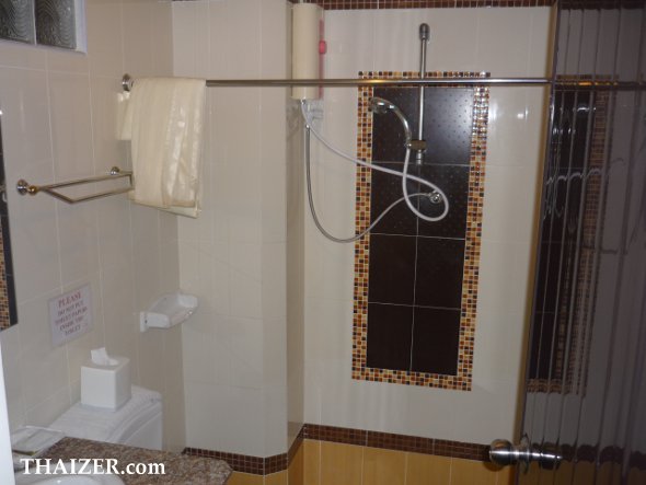 bathroom and shower at Thong Ta Resort, Bangkok