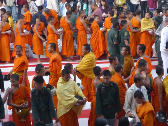 12,600 monks attend ceremony in Chiang Mai