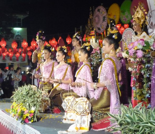 Loy Krathong Opening Ceremony, Three Kings Monument, Chiang Mai
