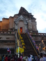 wat-chedi-luang-chiang-mai-1