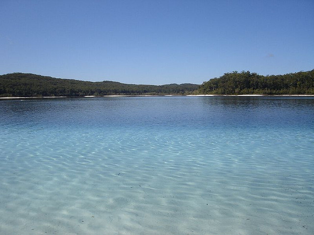 fraser island lake mackenzie