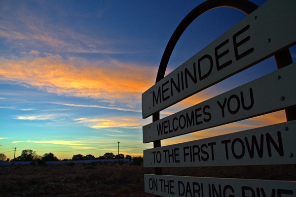 menindee-welcomes-you