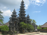 pura dalem bualu