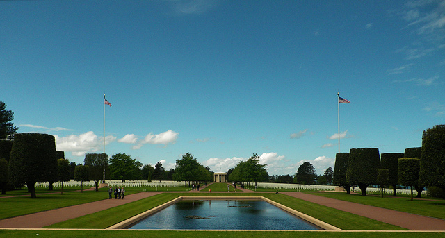 american wwii cemetery memorial omaha beach normandy