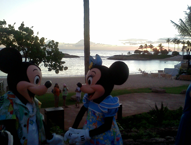 With a location on the west shore of Oahu, Aulani is the perfect place to watch a Hawaiian sunset. Even Mickey and Minnie will agree...