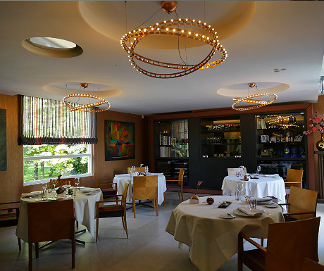 Parkheuval Restaurant interior