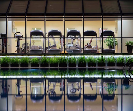 Sheraton Towers Saigon - Sheraton Fitness by pool