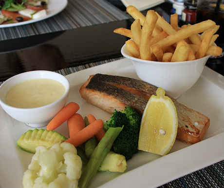 JA Palm Treet Court Sports Cafe salmon