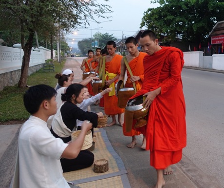 Cant Miss Experiences in Luang Prabang Laos-Tak Bat