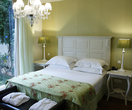 Elounda Gulf Villas villa double bedroom
