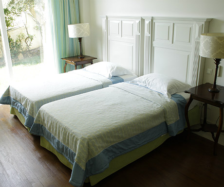 Elounda Gulf Villas villa twin bedroom