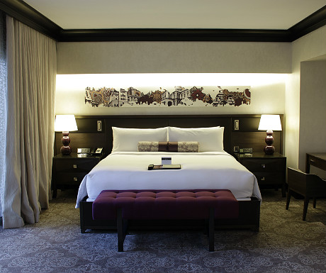 Fairmont Singapore bedroom