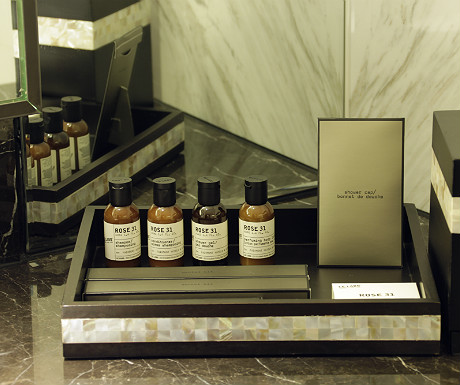 Fairmont Singapore bathroom amenities