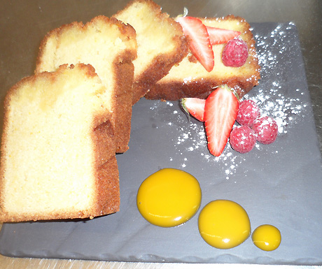 Orange drizzle cake