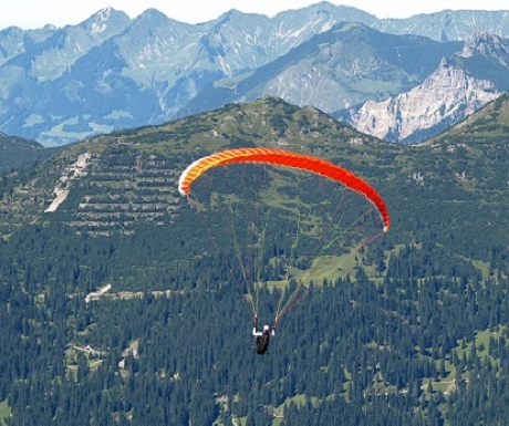 Parapenting in the French Alps